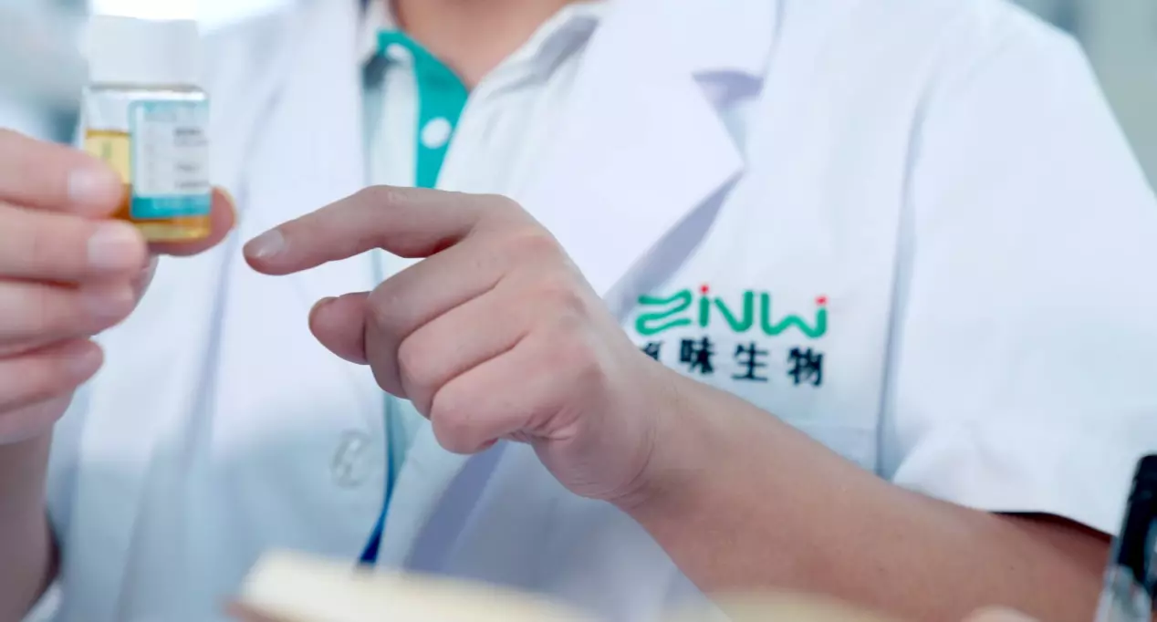 真味生物立足长远，凭借丰富的调香经验和先进的管理模式，建立起完善、科学、高效的调香全流程质量管控体系，为电子雾化液质量奠定坚实的基础