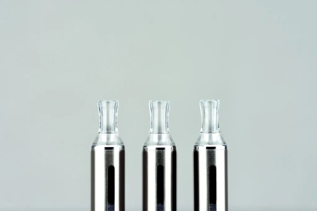 尼古丁是一种生物碱，自然存在于烟草中，它是烟草烟雾中的活性成分，是一种非常容易上瘾的物质。