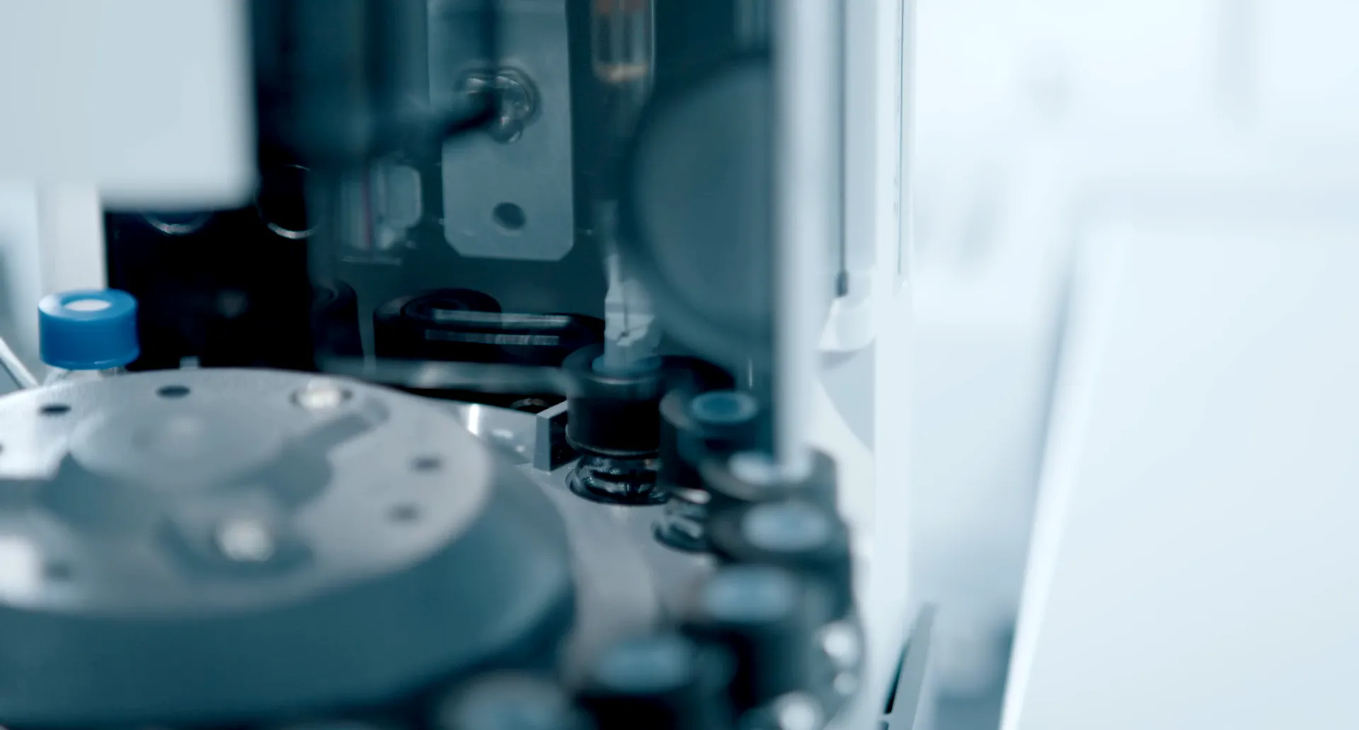 真味生物 - 不燃烧烟草产品和电子烟之间有何不同？