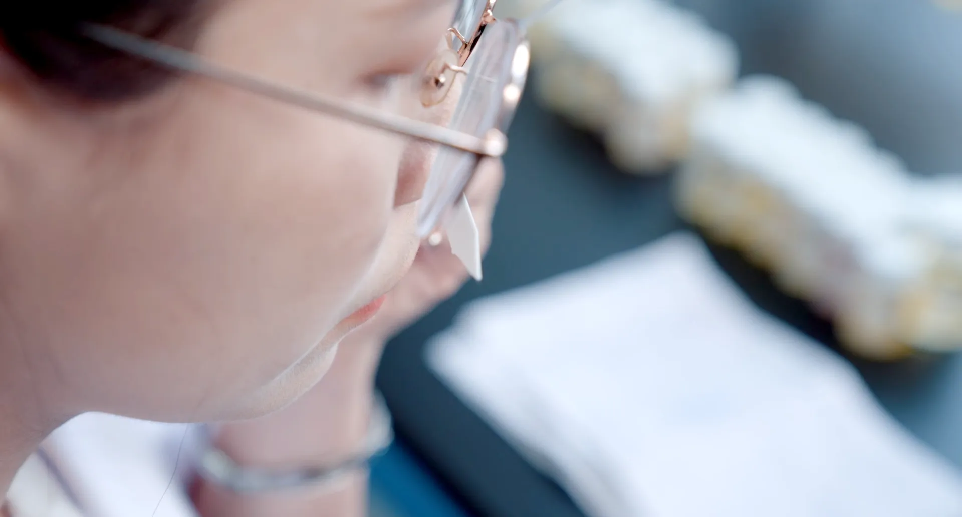 如何更换电子烟导油棉？简单3步教你轻松搞定！ - 真味生物