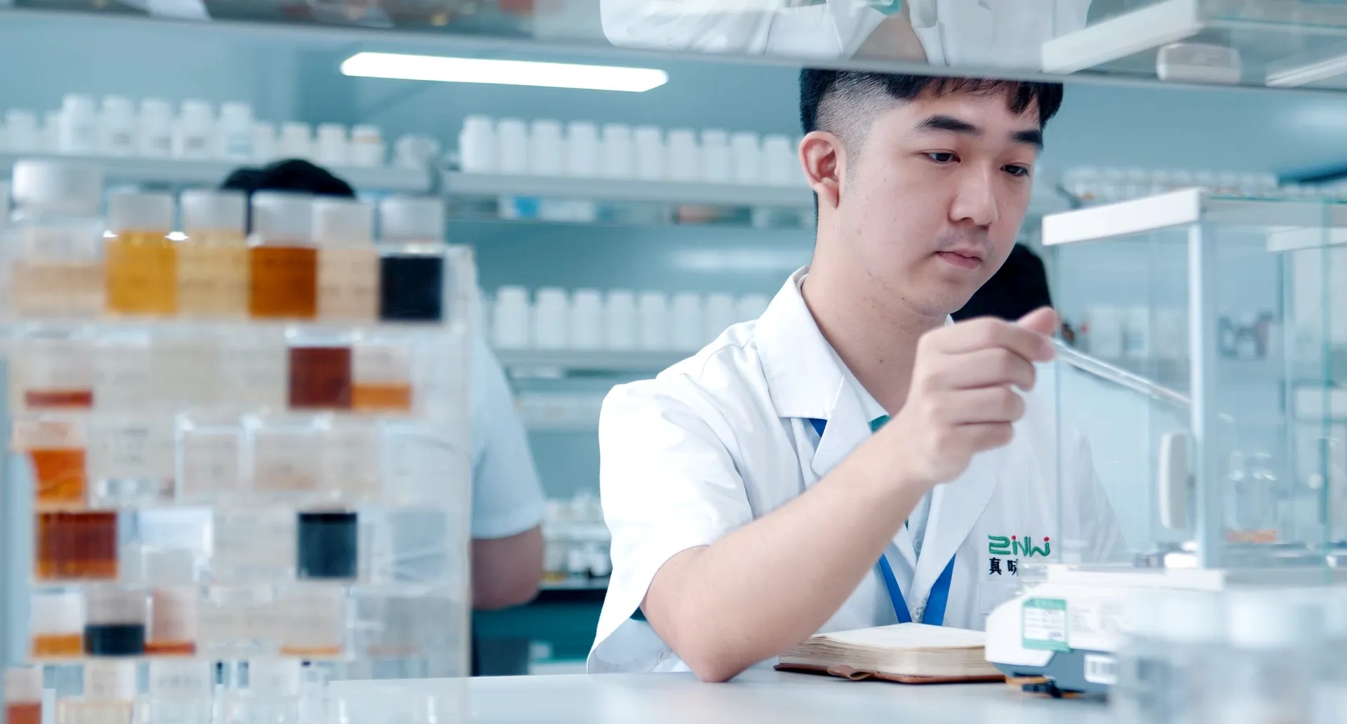 真味生物 - 电子烟嘴吸和肺吸的区别是什么？