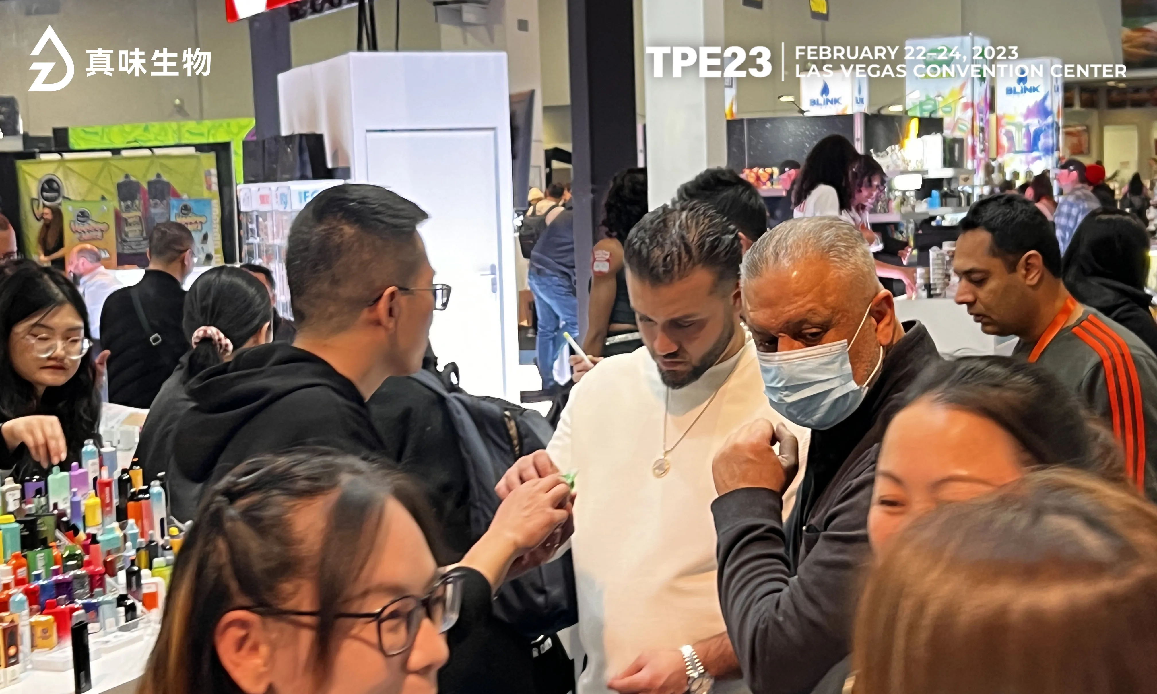 从开幕的那一刻起，真味生物的展台便是全场焦点所在。